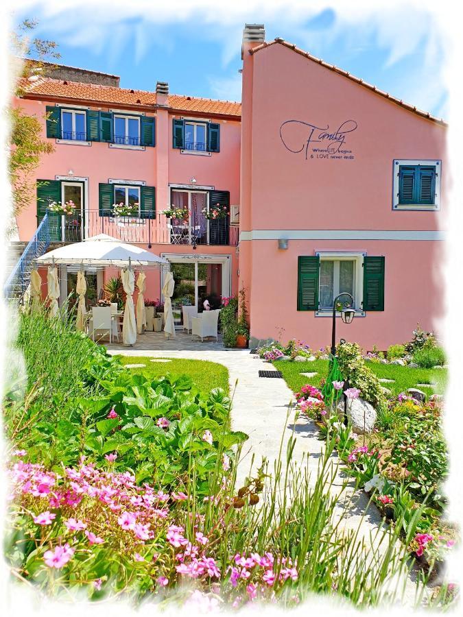 Casa Vacanze Family Albisola Superiore Exterior photo